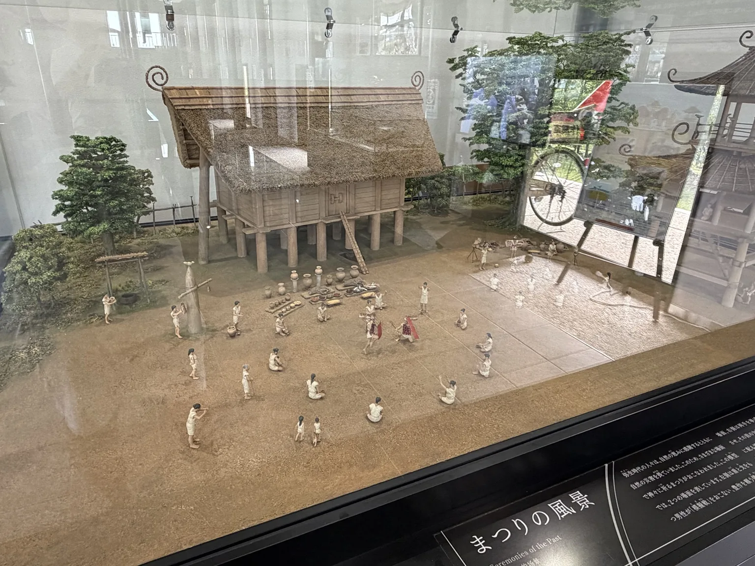 建物と人々の営みを表現したジオラマ展示。